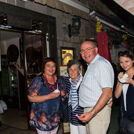 Old Taverna Sorrentina Luaran gambar