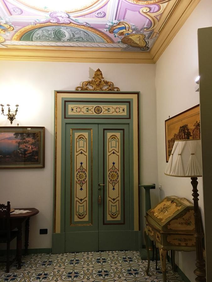 Old Taverna Sorrentina Luaran gambar